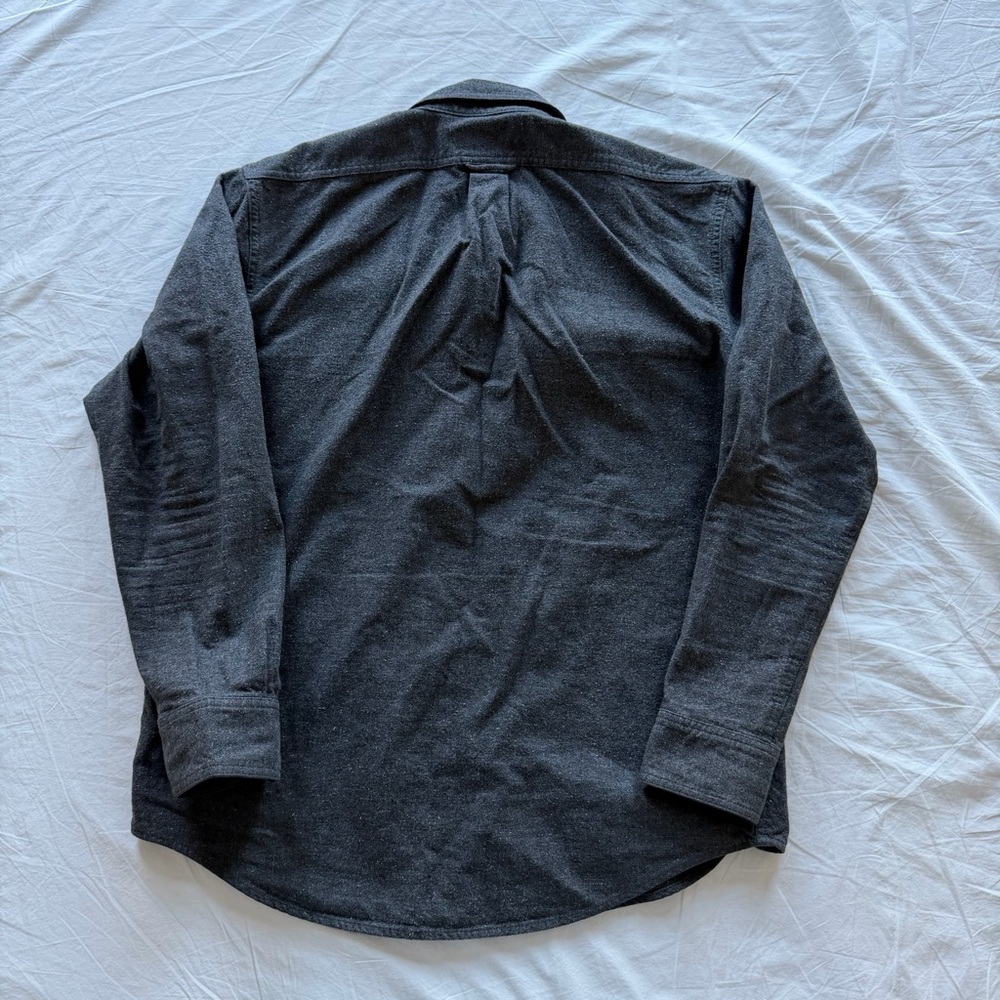Filson Men’s ALASKAN‎ GUIDE SHIRT in Size S in Dark Heather Grey. 100% cotton. - Picture 8 of 10